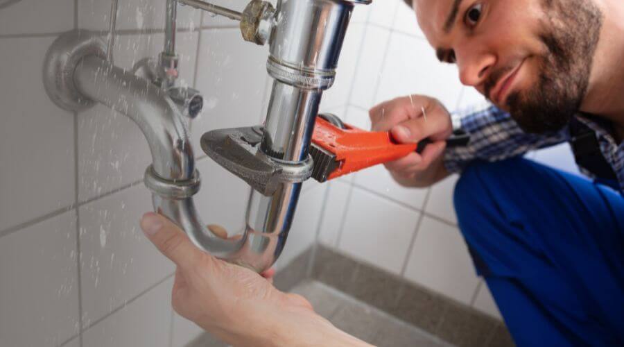 Professional same day plumber services in Lewis, IN